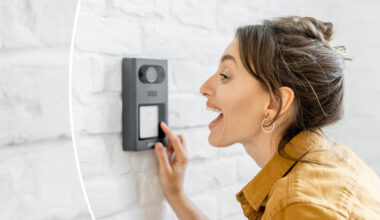 why buyers judge your house before they ring the bell