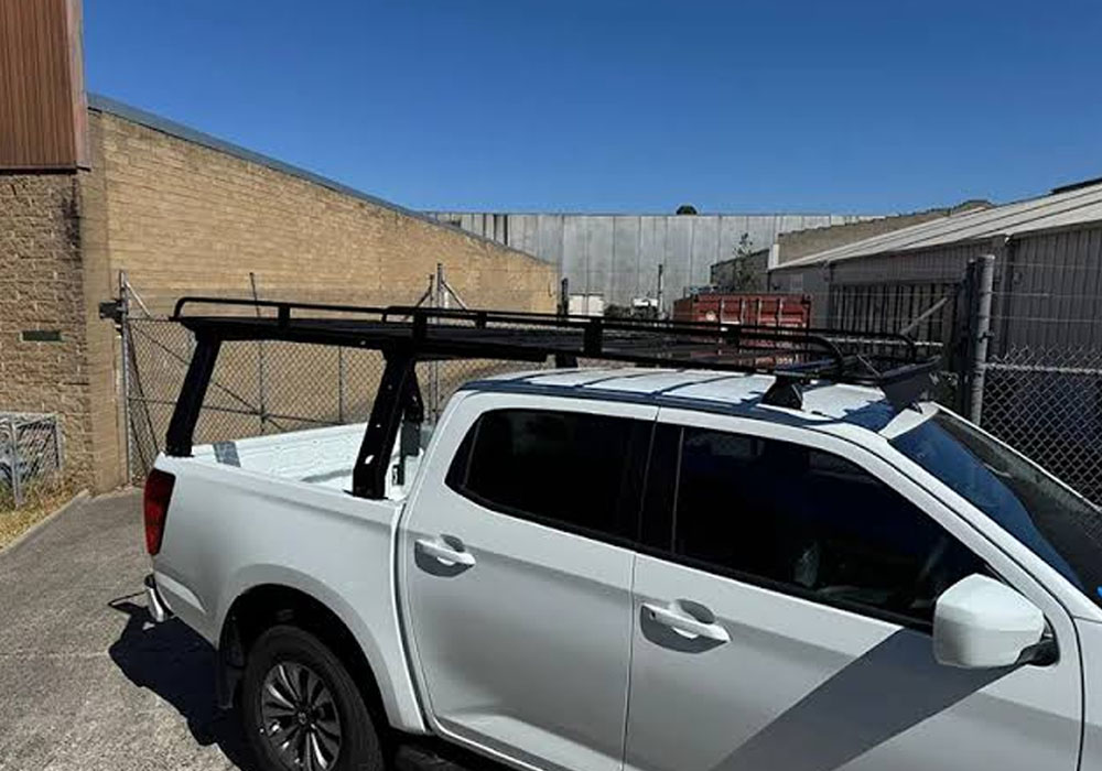 How a Ute Tub Ladder Rack Can Make Carrying Equipment Easier