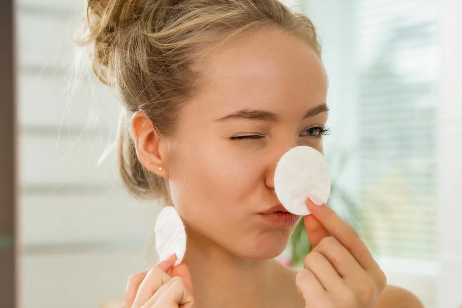 How to Use Micellar Water A Simple Guide to Cleansing Your Skin