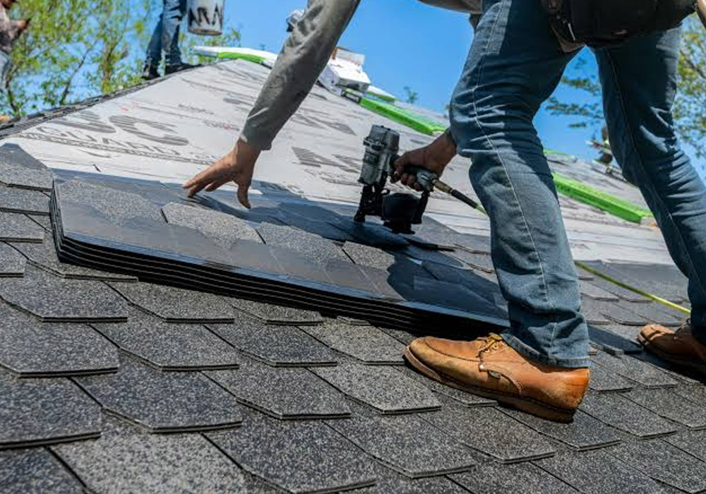 Professional Roof Repair vs DIY What Hamilton Homeowners Should Know