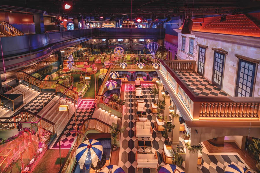 7 Best Indoor Immersive Attractions In Las Vegas For Families Couples And Groups